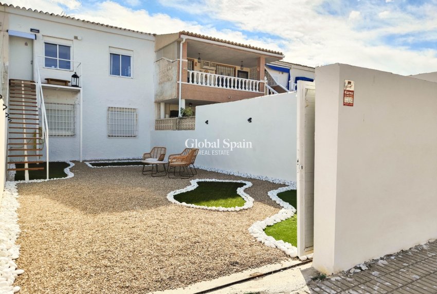 Venta - ÁTICO -
ORIHUELA COSTA - Costa Blanca