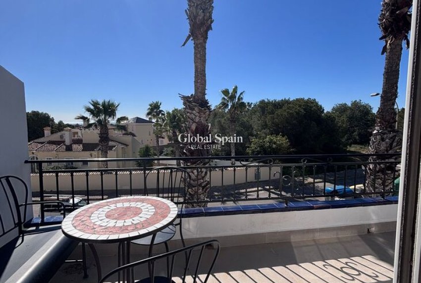 Venta - ÁTICO -
ORIHUELA COSTA - Costa Blanca