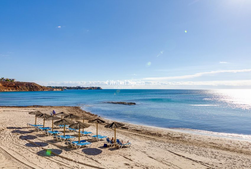 Venta - ÁTICO -
ORIHUELA COSTA - Costa Blanca