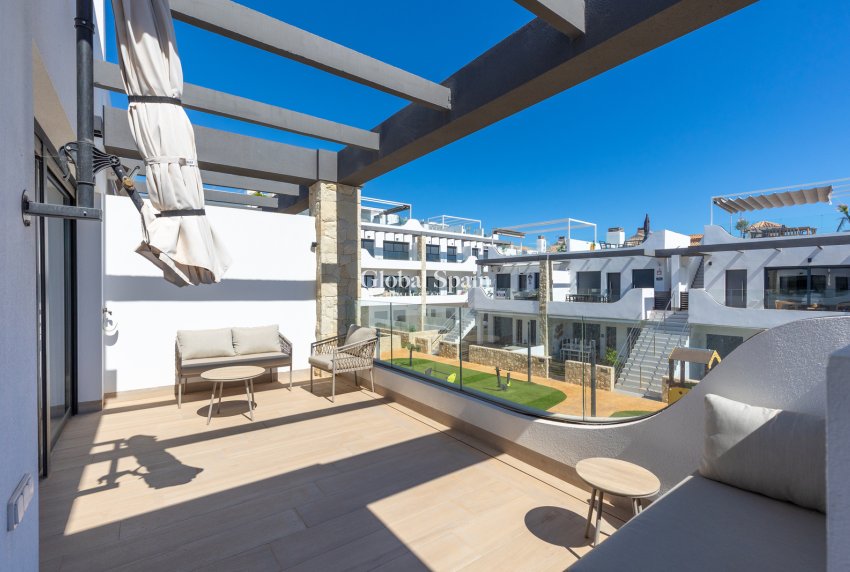 Venta - ÁTICO -
ORIHUELA COSTA - Costa Blanca