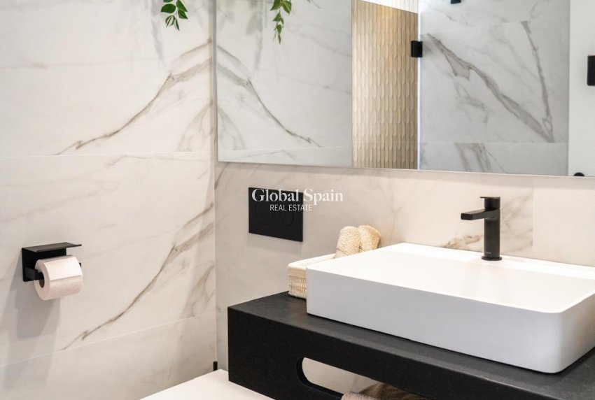 Venta - ÁTICO -
ORIHUELA COSTA - La Regia