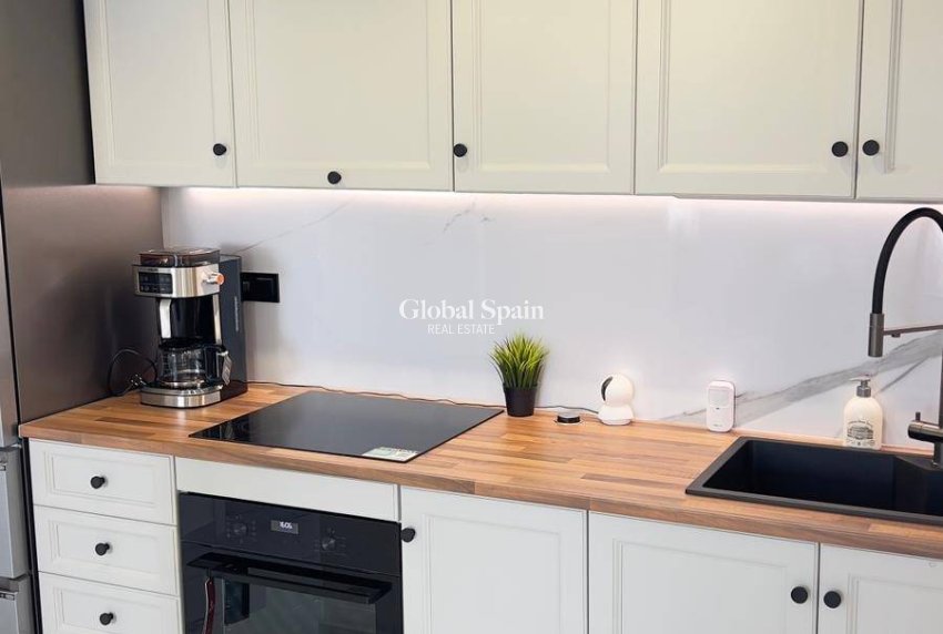 Venta - ÁTICO -
ORIHUELA COSTA - La Zenia