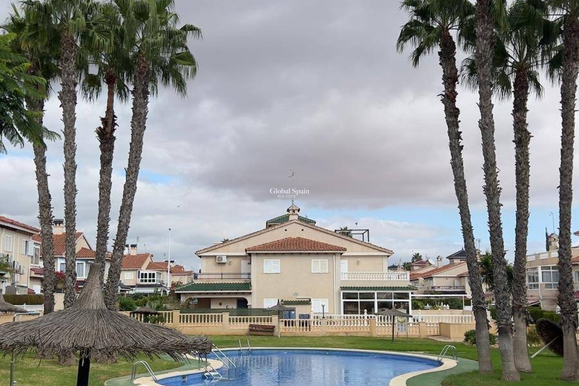 Venta - ÁTICO -
ORIHUELA COSTA - La Zenia