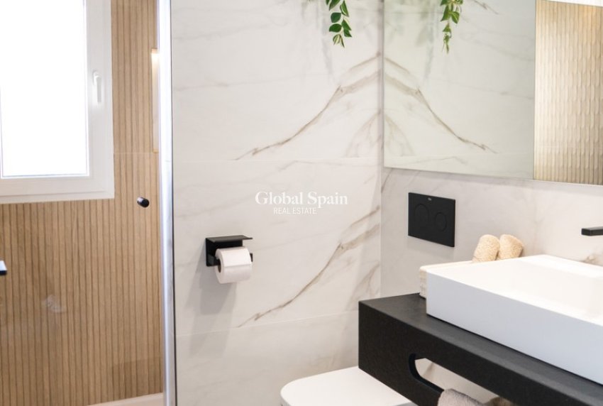 Venta - ÁTICO -
ORIHUELA COSTA - La Zenia