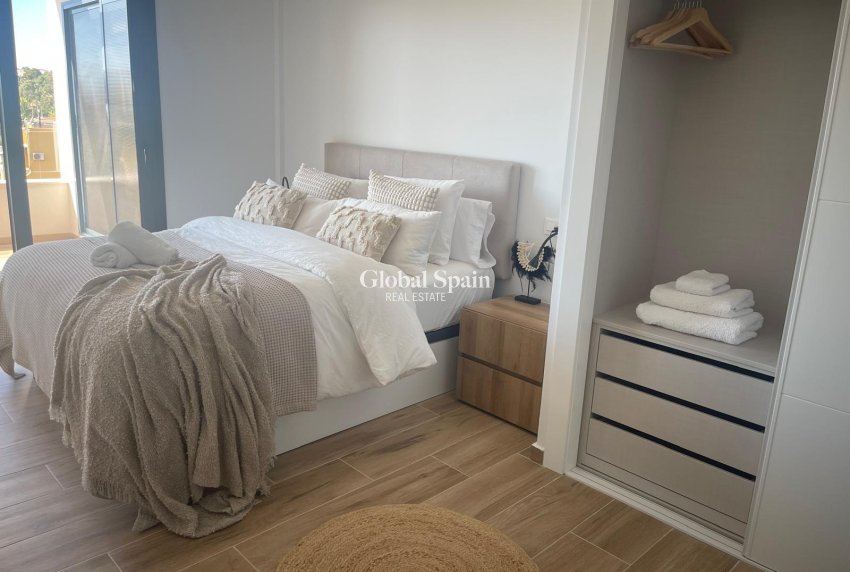 Venta - ÁTICO -
ORIHUELA COSTA - Las Filipinas