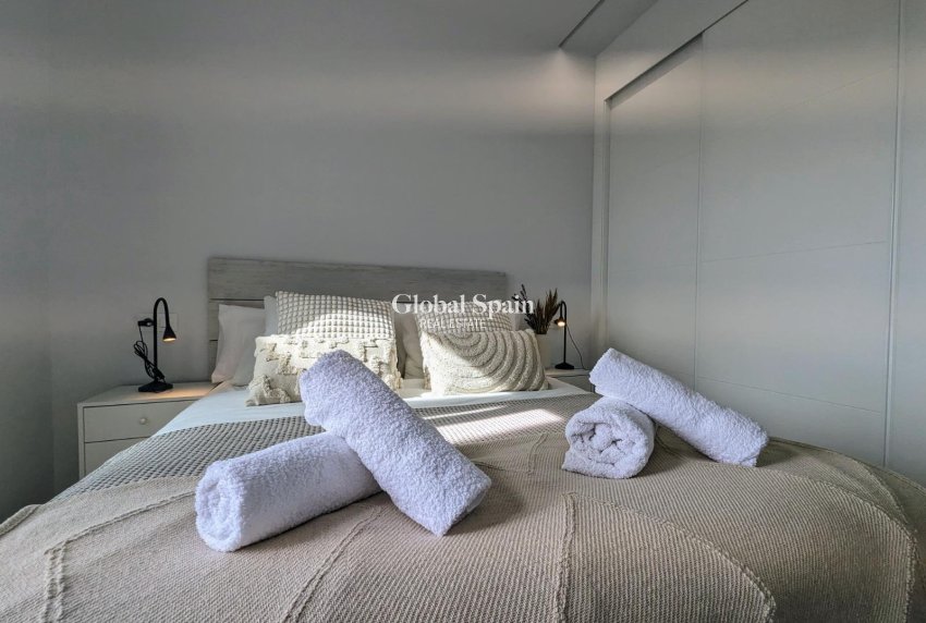 Venta - ÁTICO -
ORIHUELA COSTA - Las Filipinas