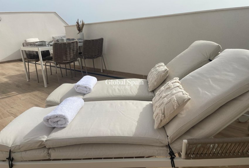 Venta - ÁTICO -
ORIHUELA COSTA - Las Filipinas