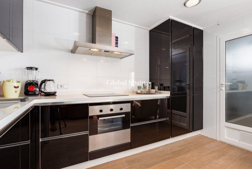 Venta - ÁTICO -
ORIHUELA COSTA - Lomas de Campoamor