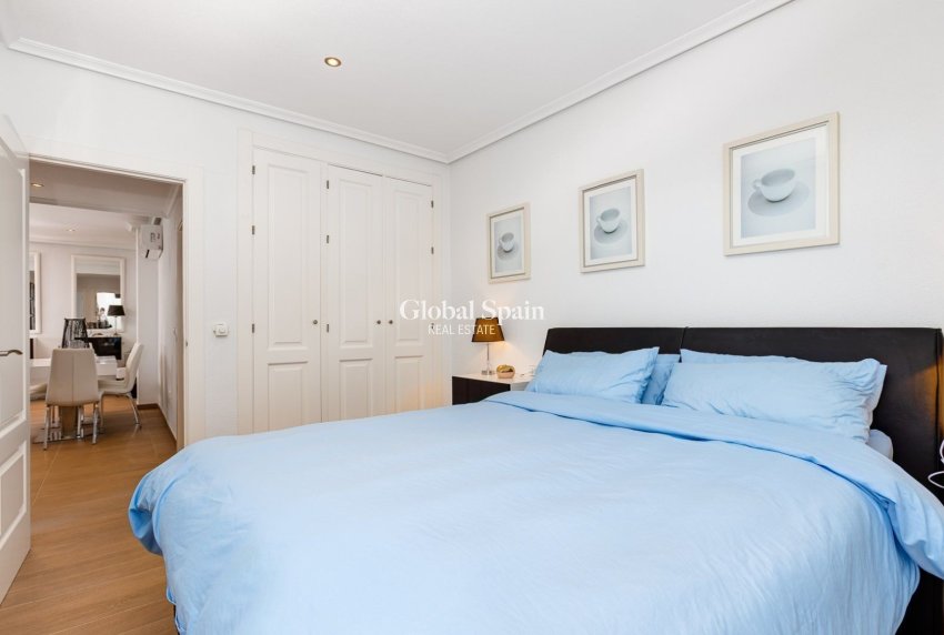 Venta - ÁTICO -
ORIHUELA COSTA - Lomas de Campoamor