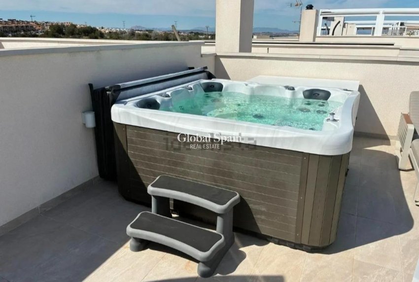 Venta - ÁTICO -
ORIHUELA COSTA - Los Almendros-la Florida