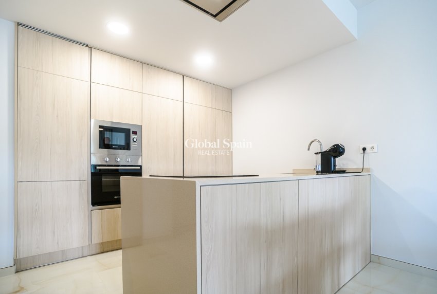 Venta - ÁTICO -
ORIHUELA COSTA - Los Altos