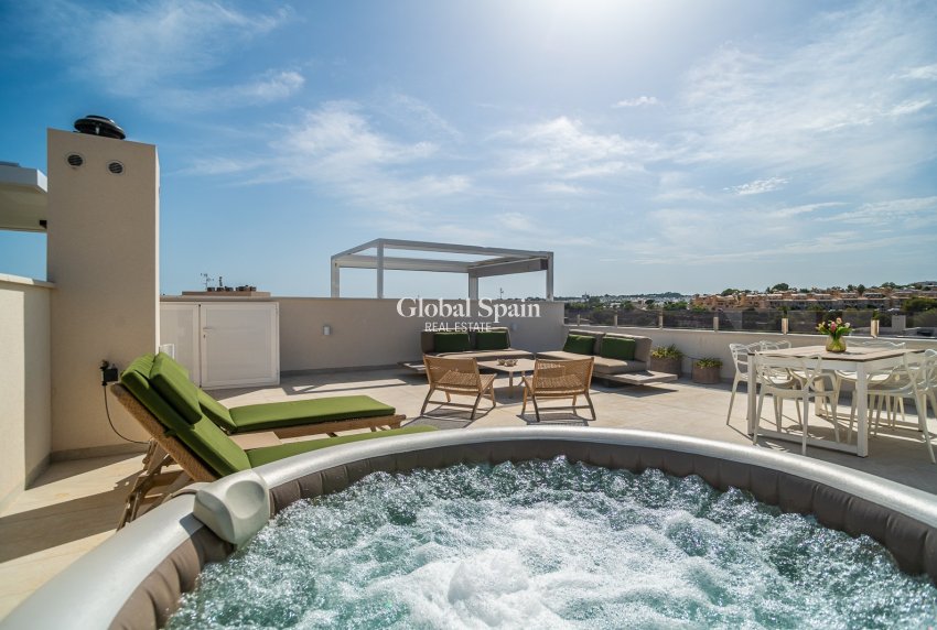 Venta - ÁTICO -
ORIHUELA COSTA - Los Altos