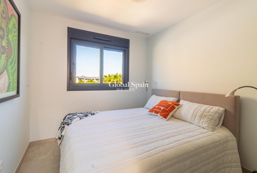 Venta - ÁTICO -
ORIHUELA COSTA - Playa Flamenca