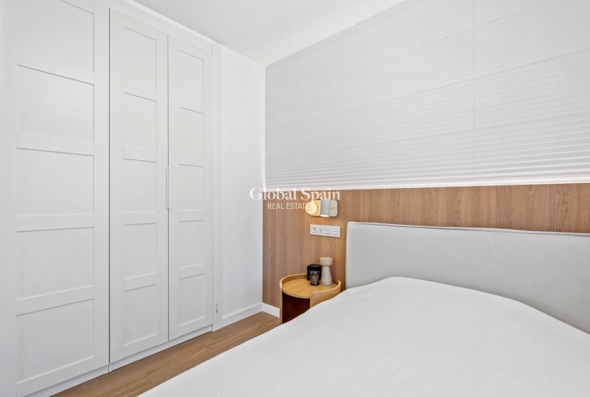 Venta - ÁTICO -
ORIHUELA COSTA - Punta Prima