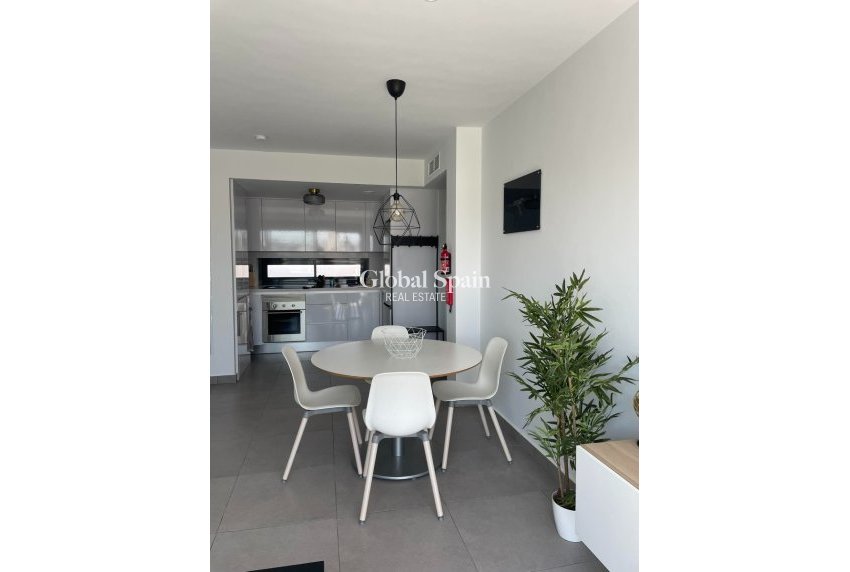 Venta - Atico -
ORIHUELA COSTA - VILLAMARTÍN