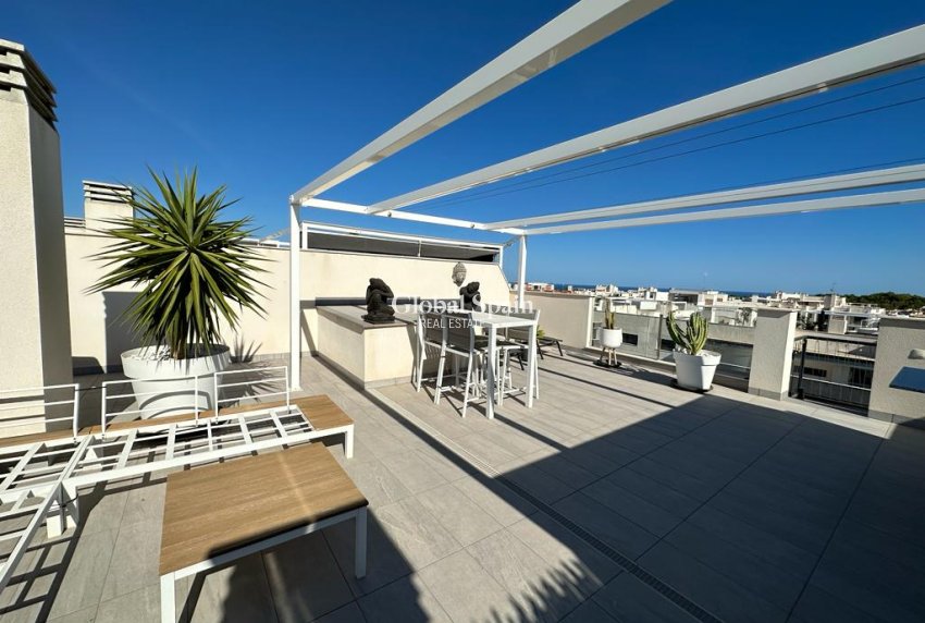 Venta - Atico -
ORIHUELA COSTA - VILLAMARTÍN