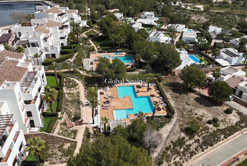 Venta - ÁTICO -
ORIHUELA - LAS COLINAS GOLF RESORT