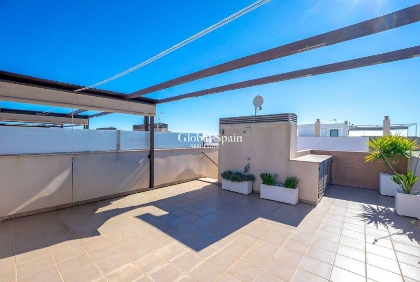 Venta - ÁTICO -
PILAR DE LA HORADADA - Costa Blanca