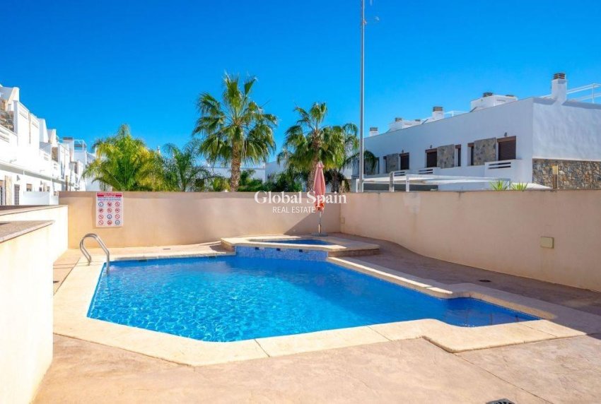 Venta - ÁTICO -
PILAR DE LA HORADADA - Costa Blanca
