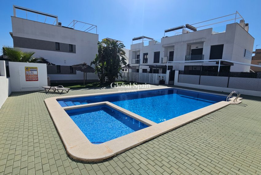 Venta - ÁTICO -
PILAR DE LA HORADADA - Costa Blanca