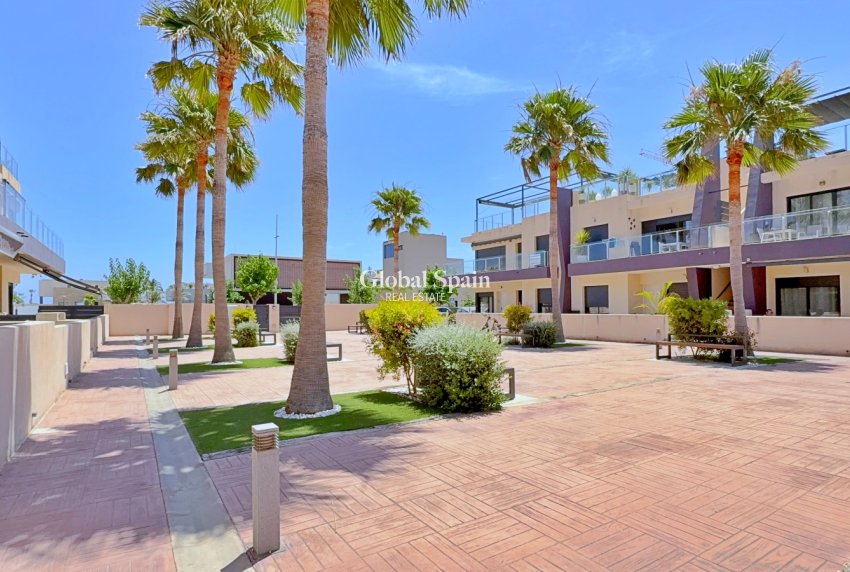 Venta - ÁTICO -
PILAR DE LA HORADADA - Costa Blanca