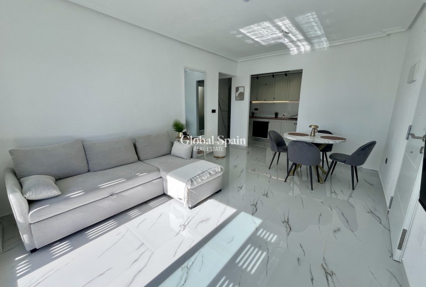 Venta - ÁTICO -
PLAYA FLAMENCA - Costa Blanca