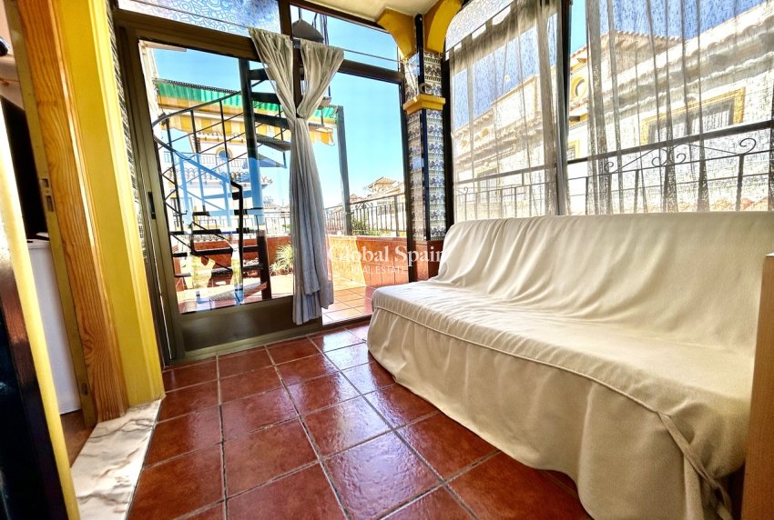 Venta - ÁTICO -
PLAYA FLAMENCA - Costa Blanca