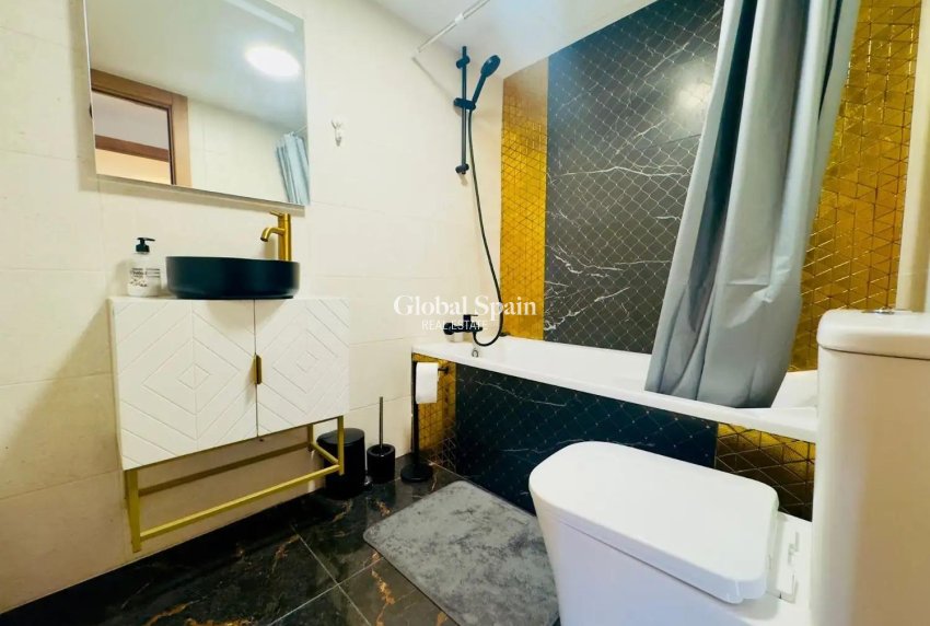 Venta - ÁTICO -
TORREVIEJA - Acequion