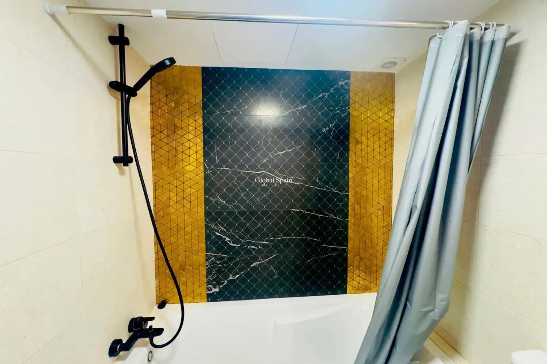 Venta - ÁTICO -
TORREVIEJA - Acequion