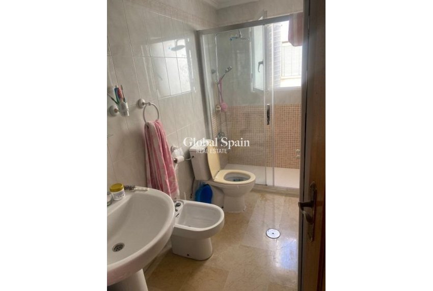 Venta - Atico -
TORREVIEJA - Center