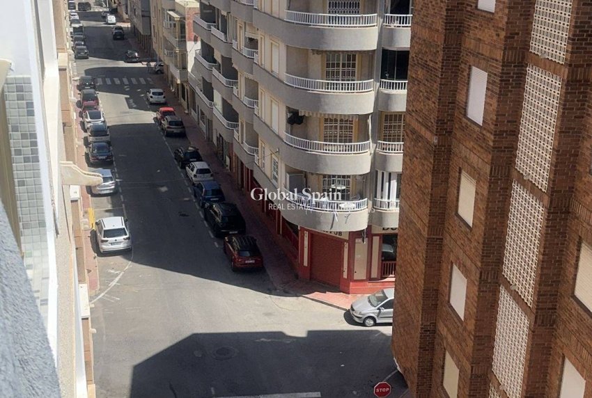 Venta - ÁTICO -
TORREVIEJA - Center