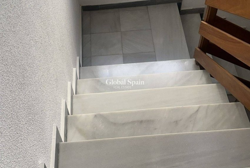 Venta - ÁTICO -
TORREVIEJA - Center