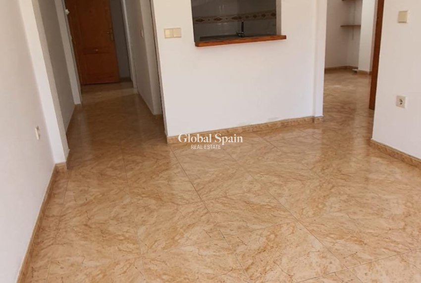 Venta - ÁTICO -
TORREVIEJA - Center