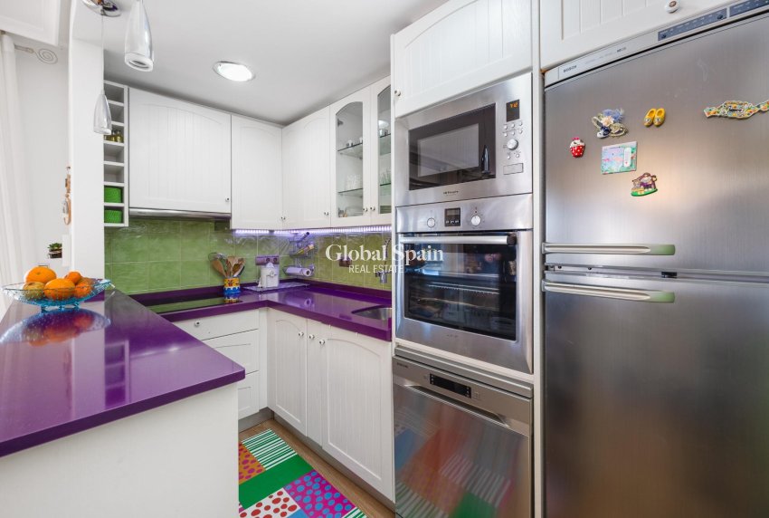 Venta - ÁTICO -
TORREVIEJA - Center