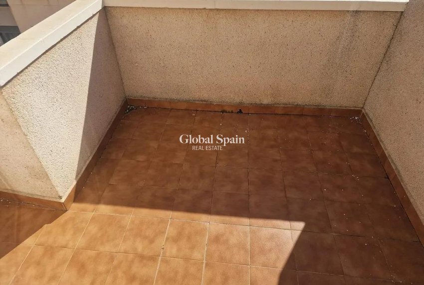 Venta - ÁTICO -
TORREVIEJA - Center