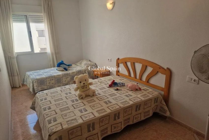 Venta - ÁTICO -
TORREVIEJA - Center