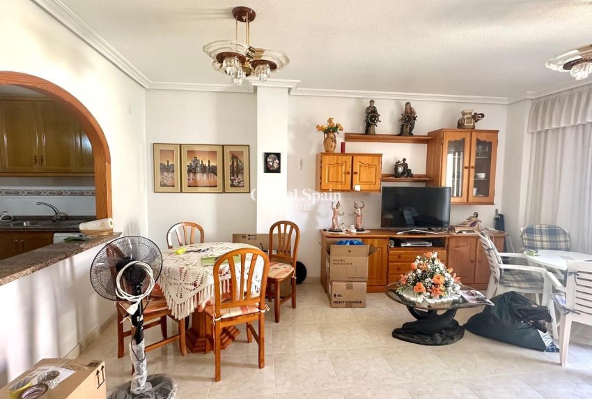 Venta - ÁTICO -
TORREVIEJA - Center