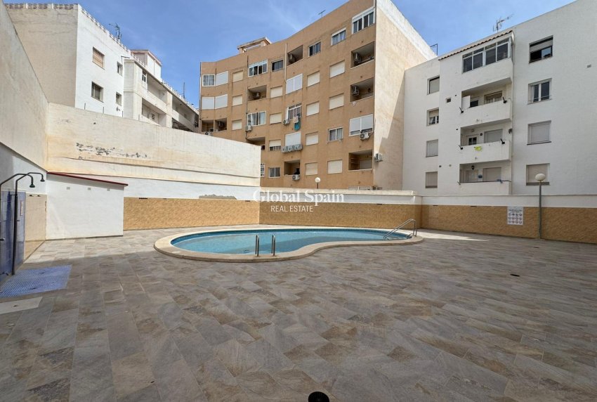 Venta - ÁTICO -
TORREVIEJA - Centro
