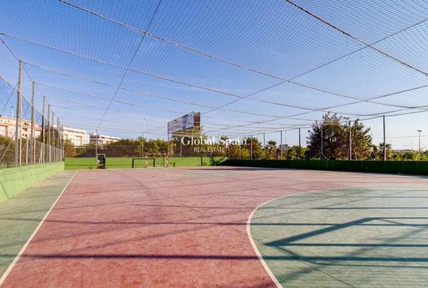 Venta - ÁTICO -
TORREVIEJA - Costa Blanca