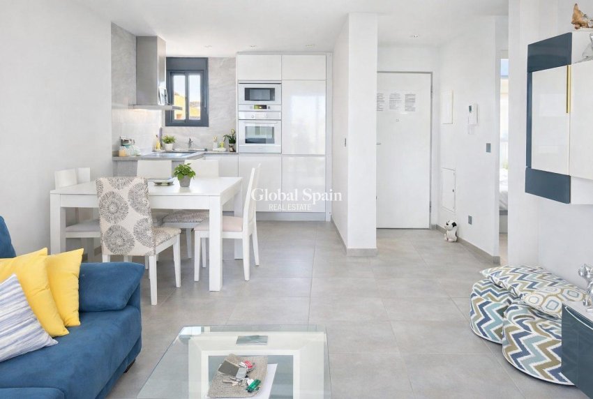 Venta - ÁTICO -
TORREVIEJA - Costa Blanca