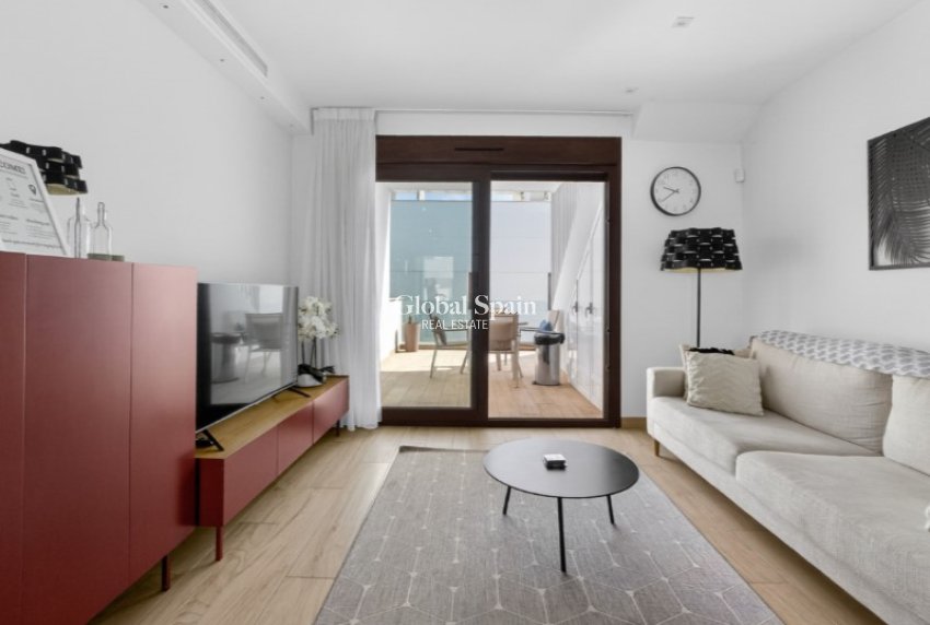 Venta - ÁTICO -
TORREVIEJA - Costa Blanca
