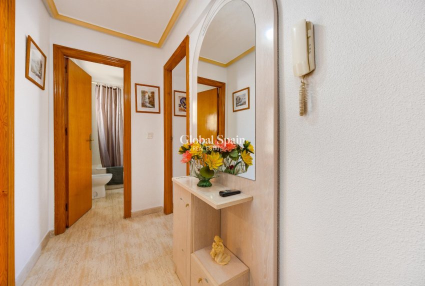 Venta - ÁTICO -
TORREVIEJA - Costa Blanca