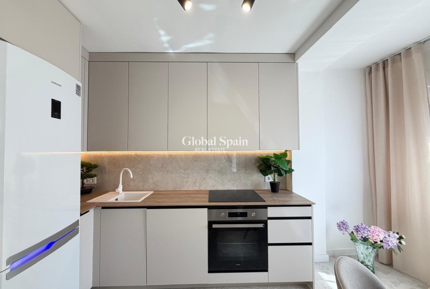 Venta - ÁTICO -
TORREVIEJA - Estacion de autobuses