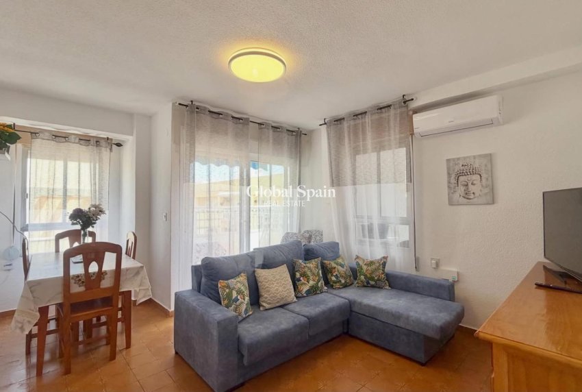 Venta - ÁTICO -
TORREVIEJA - Habaneras