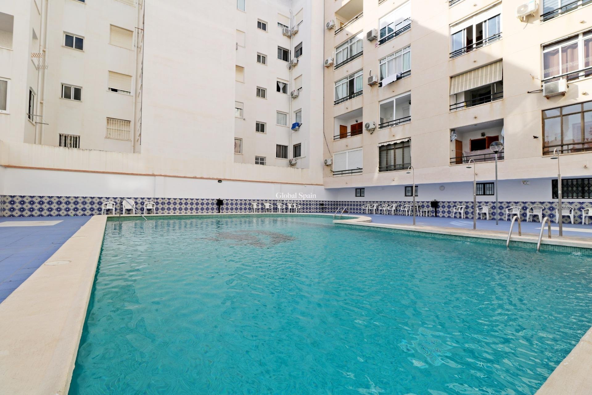 Venta - ÁTICO -
TORREVIEJA - Habaneras
