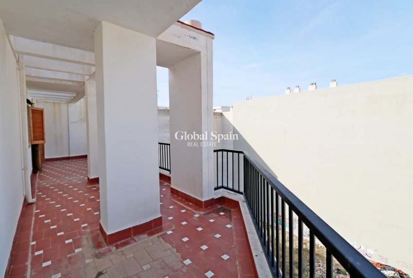 Venta - ÁTICO -
TORREVIEJA - Habaneras