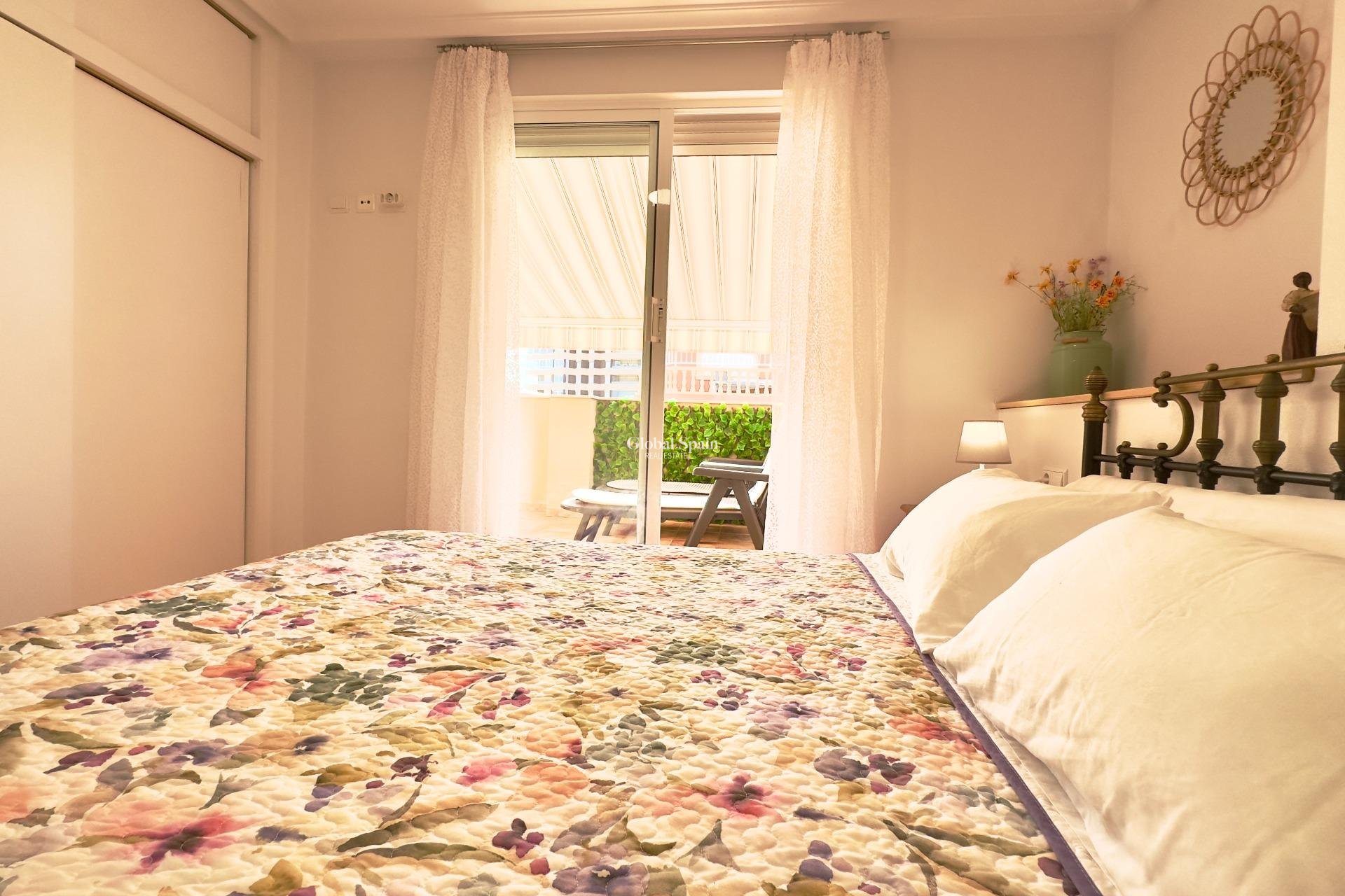 Venta - ÁTICO -
TORREVIEJA - La Mata pueblo