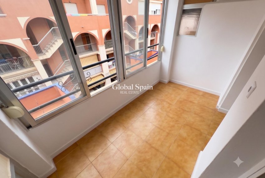 Venta - ÁTICO -
TORREVIEJA - La Mata pueblo