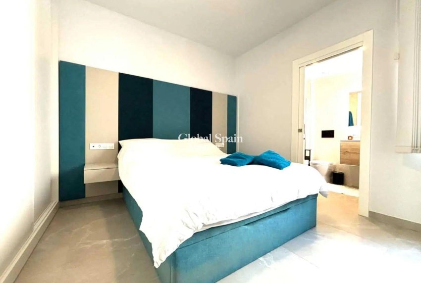 Venta - ÁTICO -
TORREVIEJA - Las Piscinas Naturales