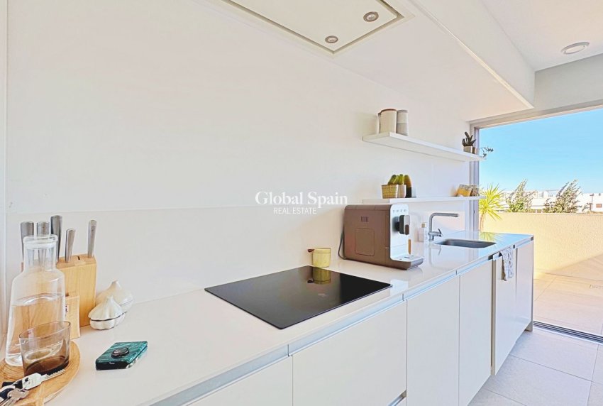 Venta - ÁTICO -
TORREVIEJA - LOS BALCONES - LOS ALTOS